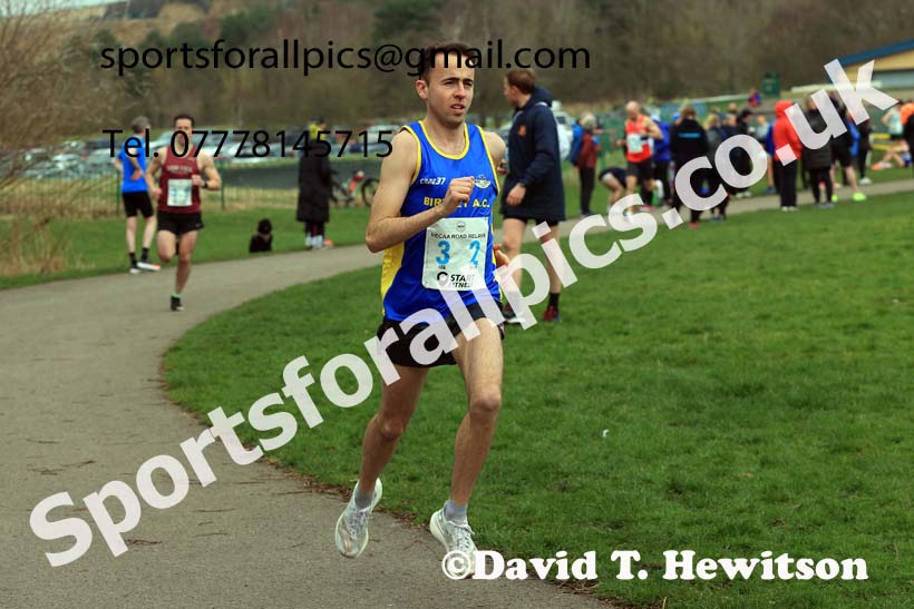 Senior and Veteran Men in the 2024 NECAA Road Relays Champs., Hetton Lyons Country Park, Hetton le Hole, County Durham. Photo: David T. Hewitson/Sports for All Pics